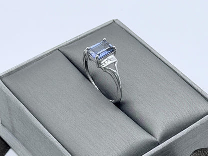 10k White Gold Blue Sapphire Diamond Ring. Cocktail Ring. Promise Ring.