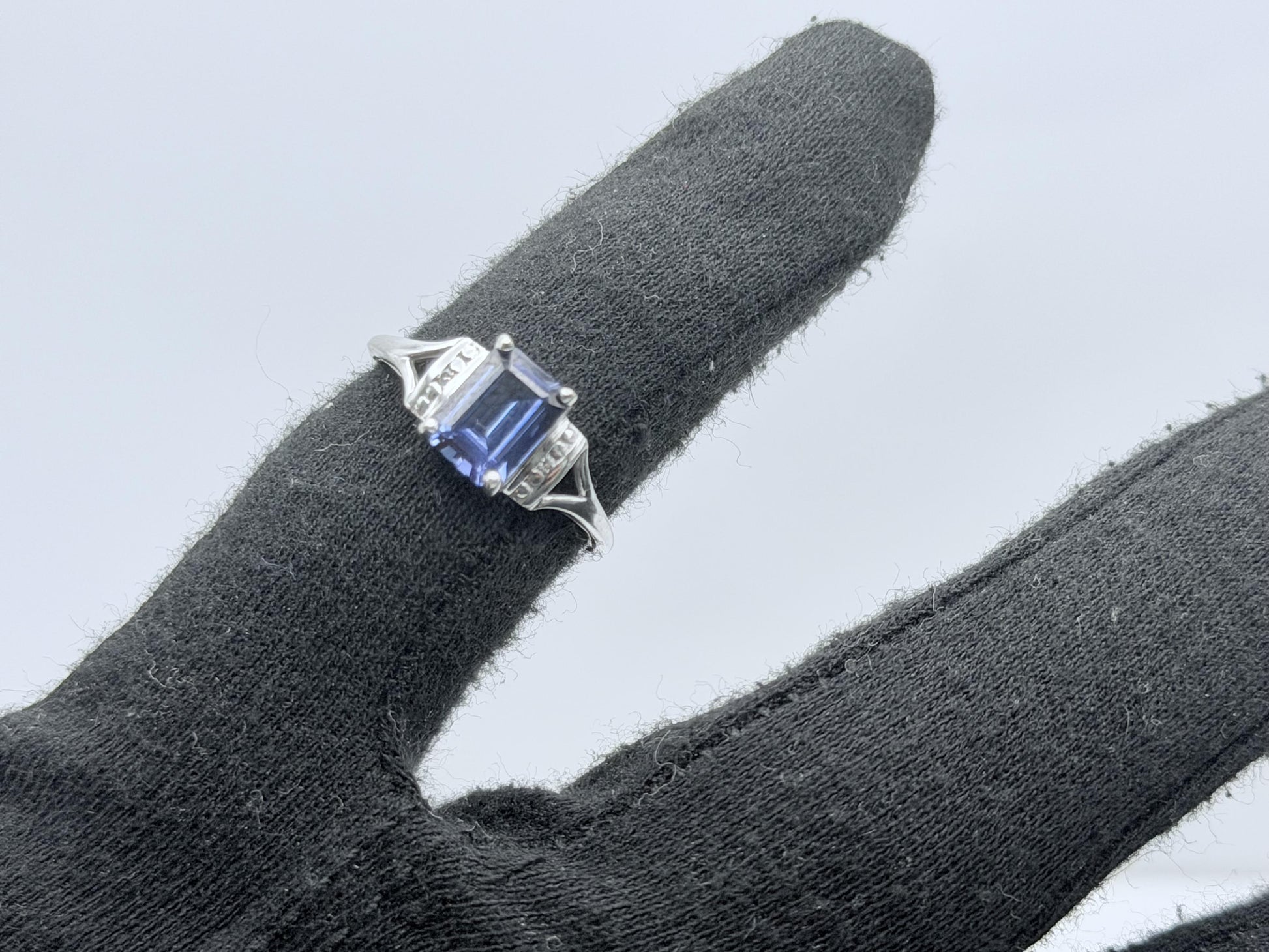 10k White Gold Blue Sapphire Diamond Ring. Cocktail Ring. Promise Ring.