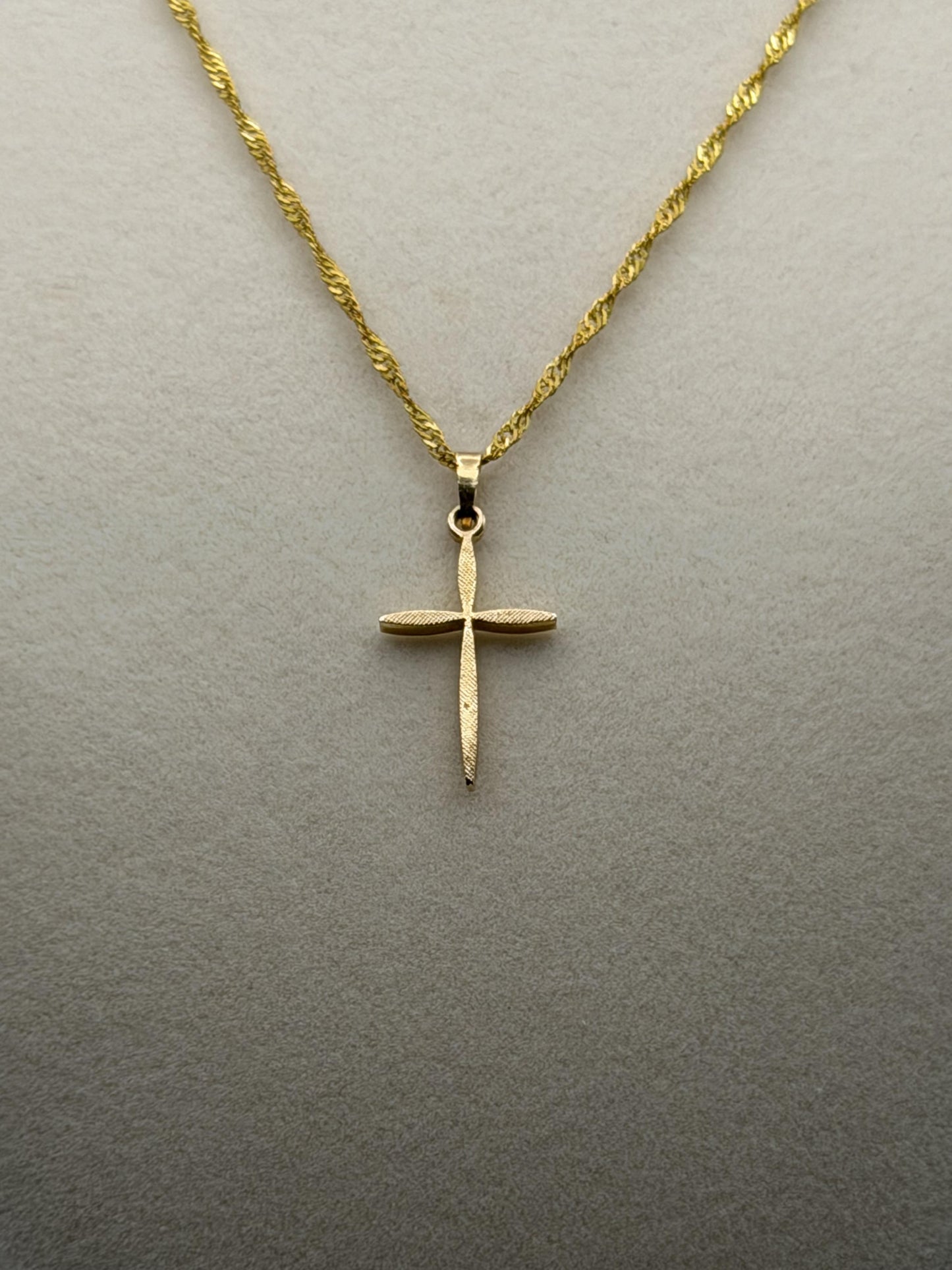 10k Yellow Gold Textured Christian Cross Pendant Necklace Chain