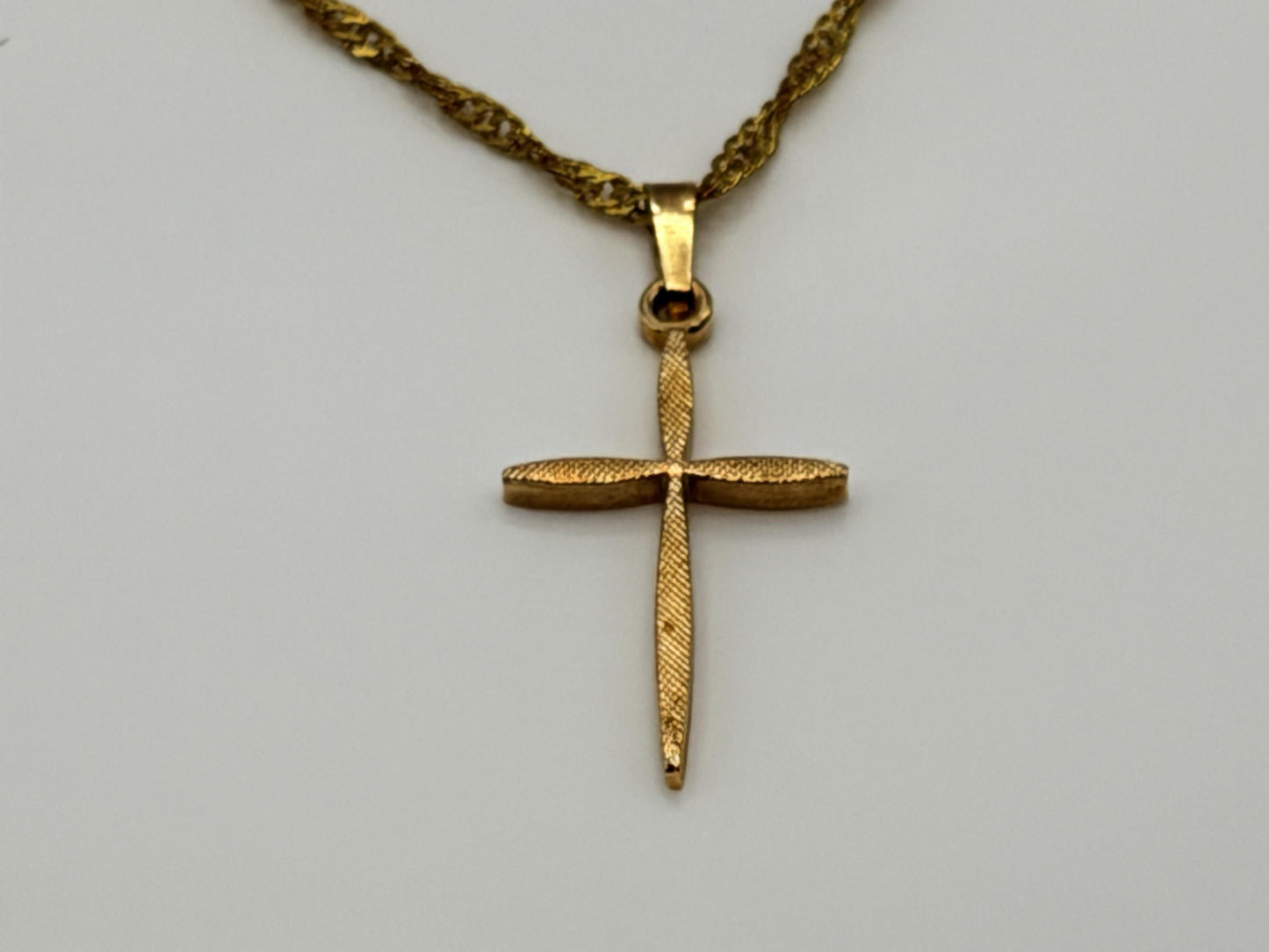10k Yellow Gold Textured Christian Cross Pendant Necklace Chain