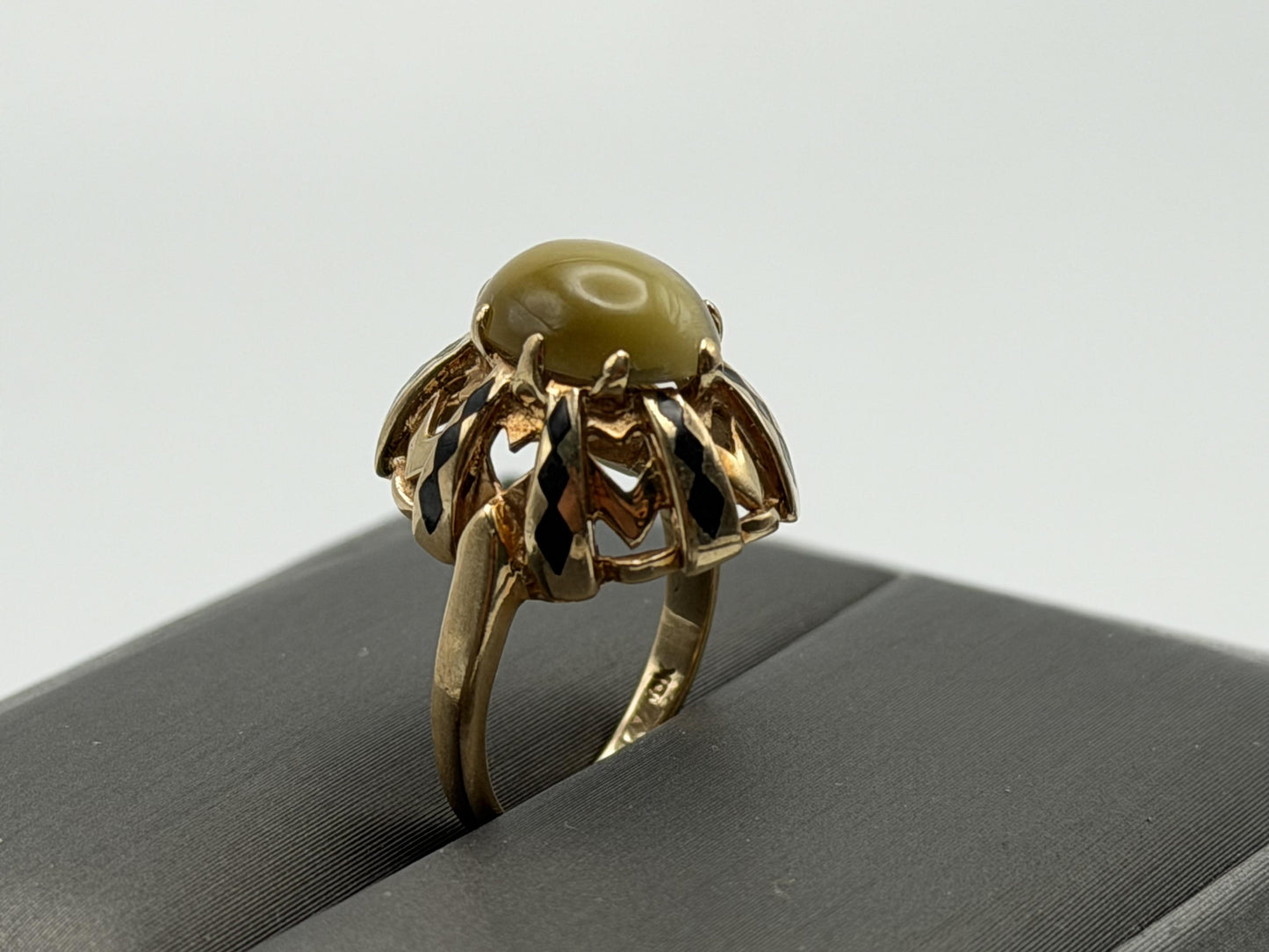 Vintage 10k Yellow Gold Cat's Eye Chrysoberyl Ring Oval Shape Dinner Ring