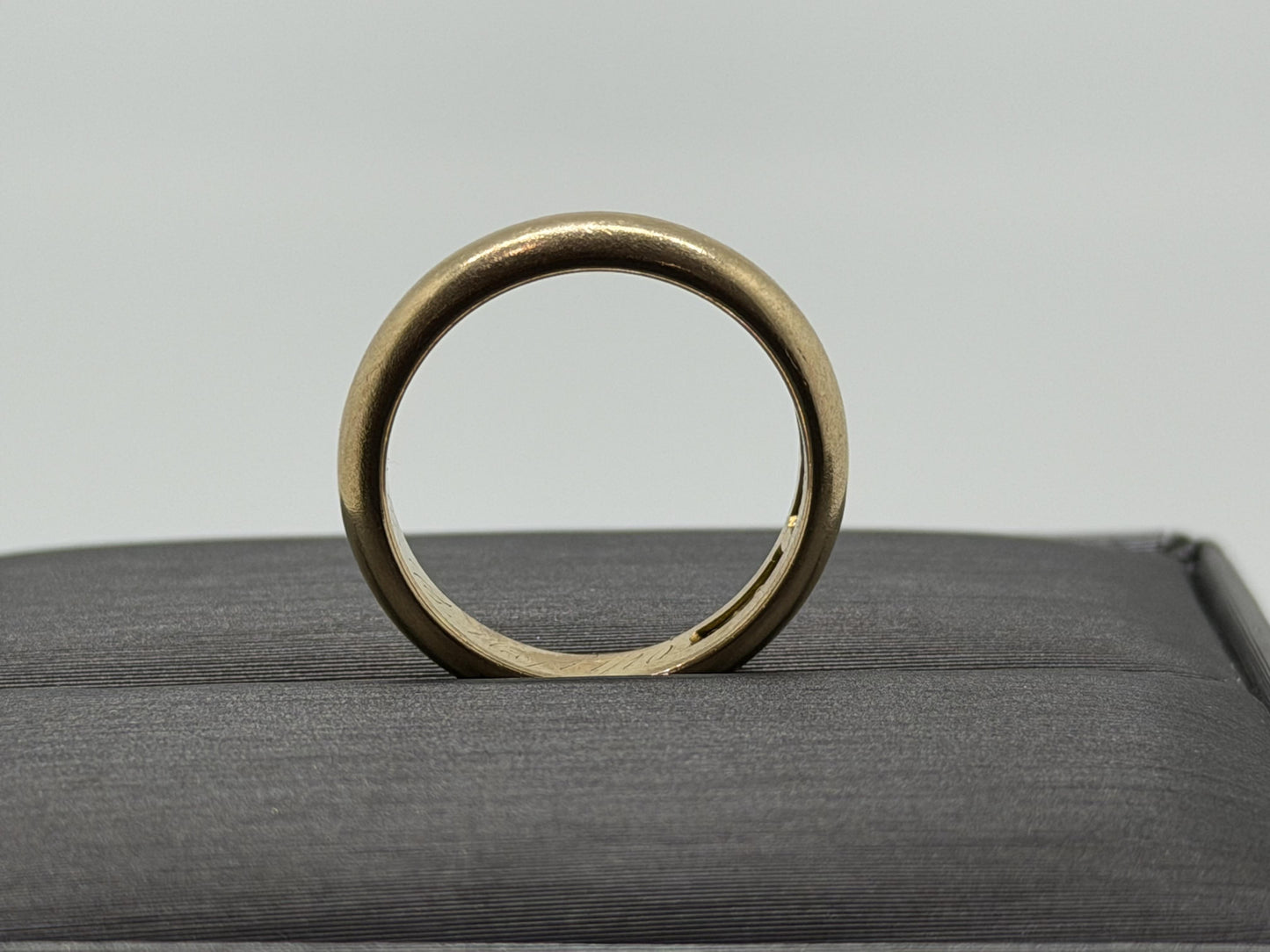 1910 European 18K Yellow Gold HEAVY Wedding Band 4mm Comfort Fit Ring