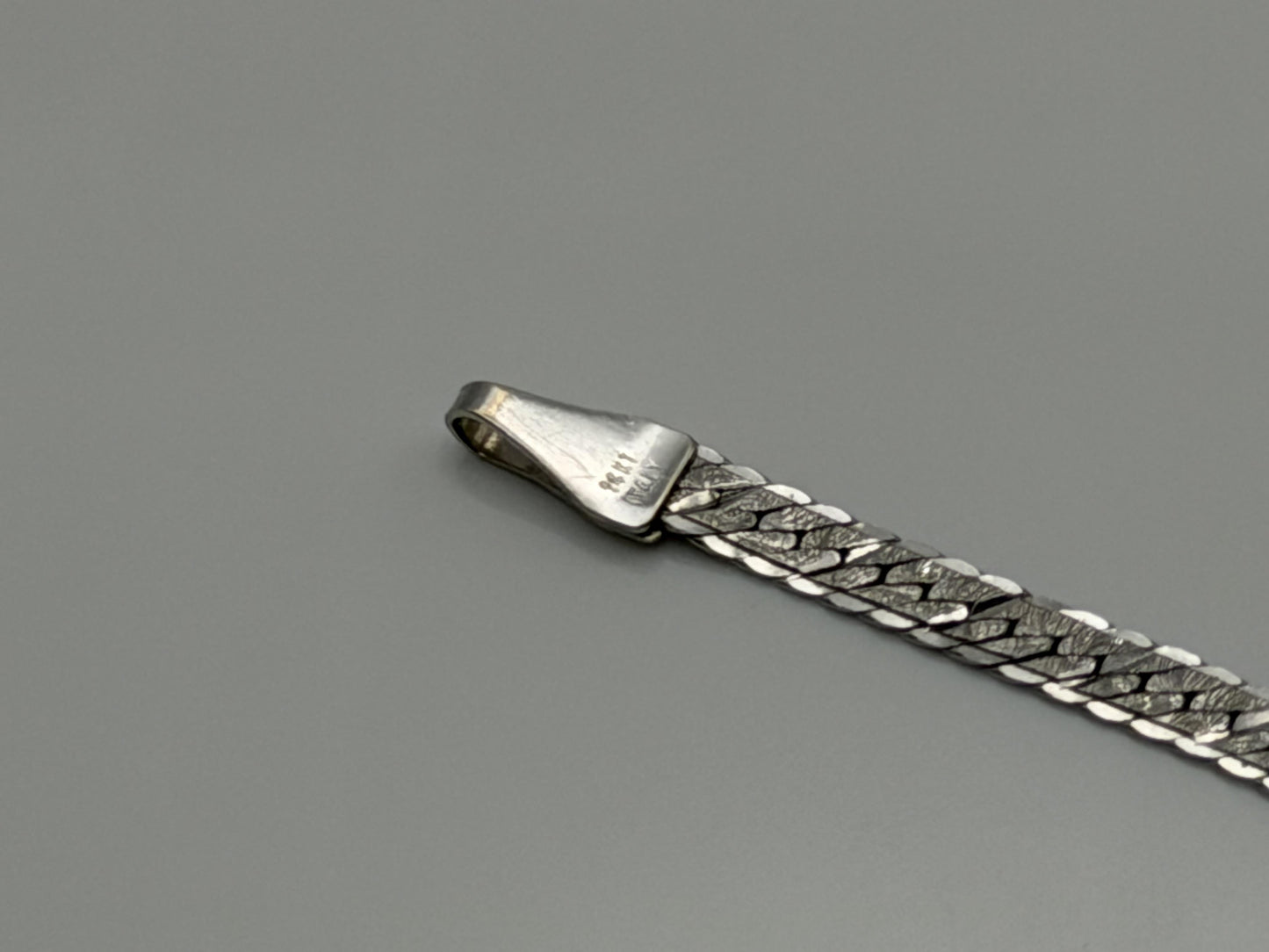 14k Specialty White Gold Herring Bone Chain ITALY 7" Bracelet