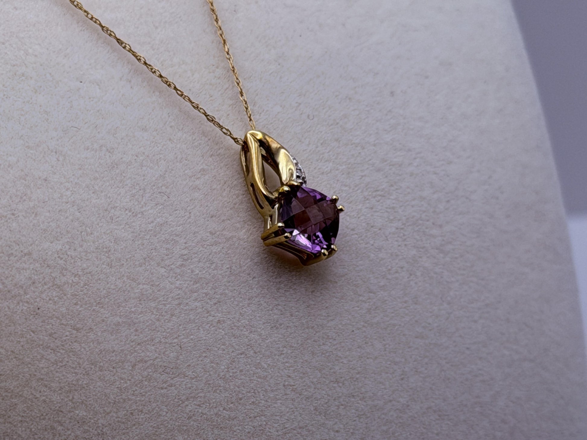 10k Yellow Gold Amethyst Diamond Pendant Necklace 18" Chain