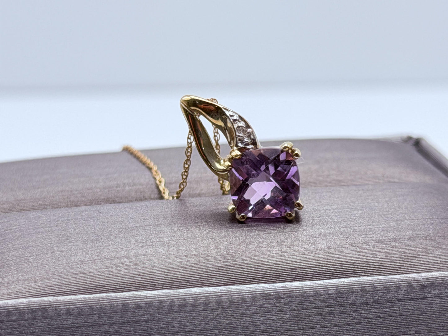 10k Yellow Gold Amethyst Diamond Pendant Necklace 18" Chain