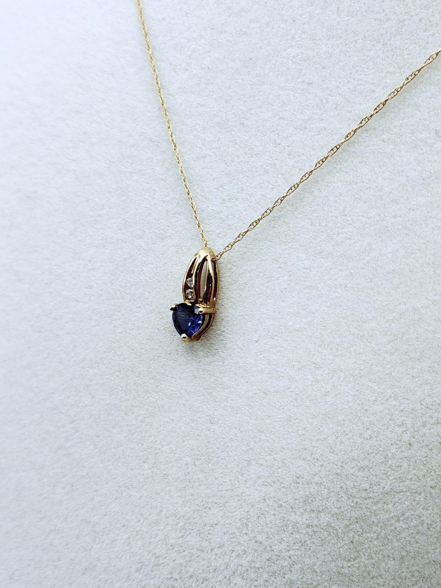 10k Gold Diamond & Blue Sapphire Heart Love Pendant 18" Chain Necklace