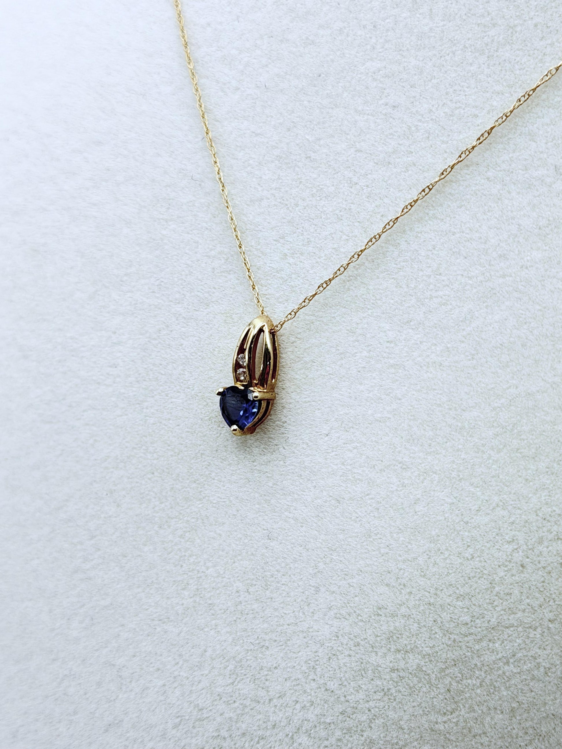 10k Gold Diamond & Blue Sapphire Heart Love Pendant 18" Chain Necklace
