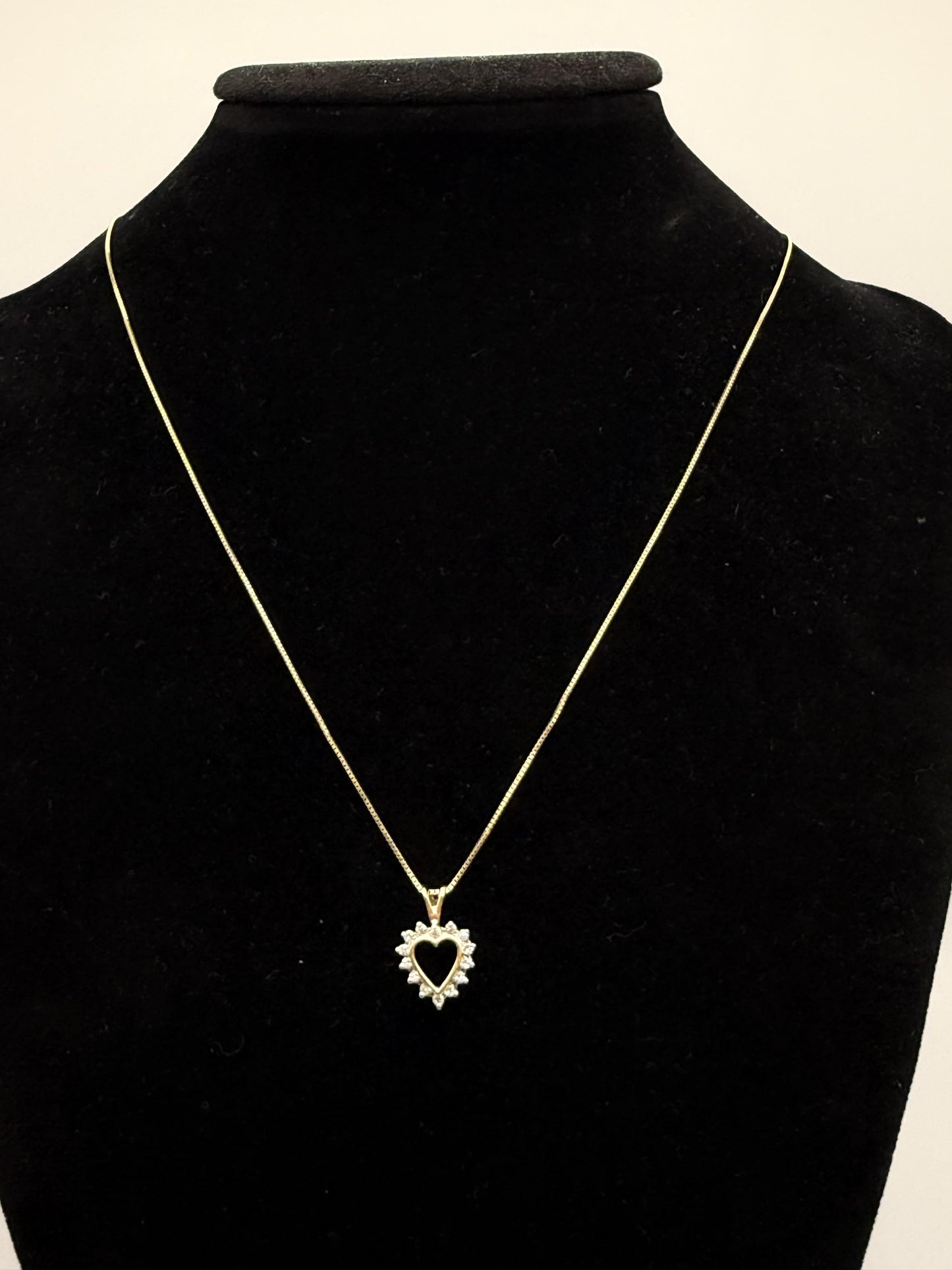 14K Yellow Gold  Diamond Love Heart Gold Box Chain Heart Pendant Necklace
