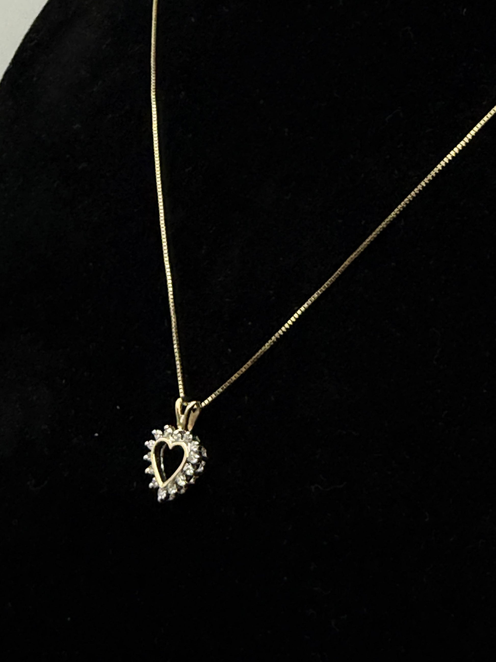 14K Yellow Gold  Diamond Love Heart Gold Box Chain Heart Pendant Necklace