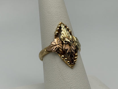 Vintage 10k Black Hills Gold Leaf Multi-Tone Gold Signet Statement Ring
