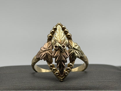 Vintage 10k Black Hills Gold Leaf Multi-Tone Gold Signet Statement Ring