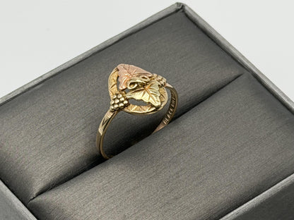 Vintage 10k Black Hills Gold Leaf and Vine Multi-Tone Gold Signet Statement Ring