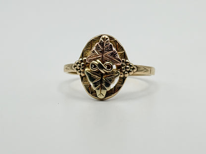 Vintage 10k Black Hills Gold Leaf and Vine Multi-Tone Gold Signet Statement Ring