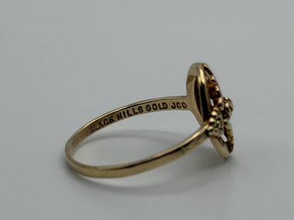 Vintage 10k Black Hills Gold Leaf and Vine Multi-Tone Gold Signet Statement Ring