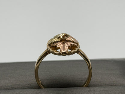 Vintage 10k Black Hills Gold Leaf Vine Shield Shape Multi-Tone Gold Signet