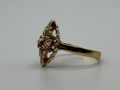Vintage 10k Black Hills Gold Leaf Vine Shield Shape Multi-Tone Gold Signet