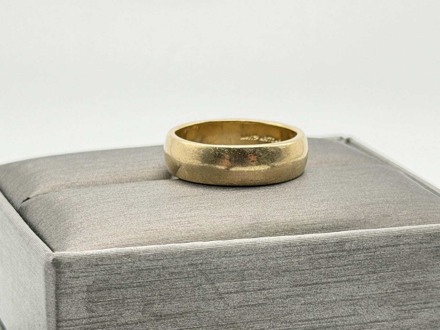 14k Heavy 5.8gr Solid Gold JR Wood Plain Comfort Fit Ring 5.5 mm Wedding Cigar