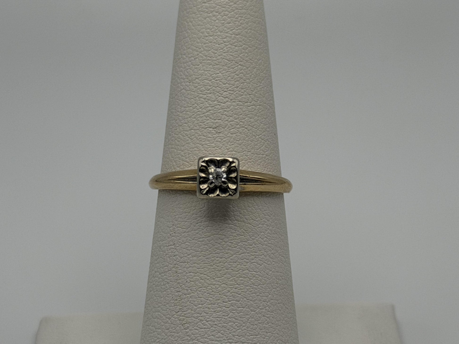 14k Yellow and White Gold Diamond Solitaire Wedding Ring. Engagement Ring