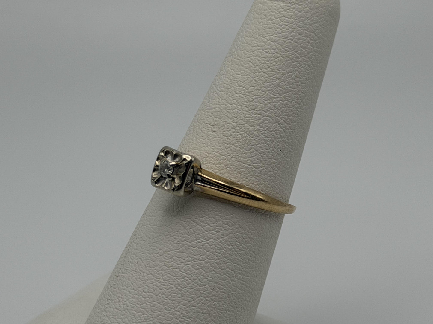 14k Yellow and White Gold Diamond Solitaire Wedding Ring. Engagement Ring