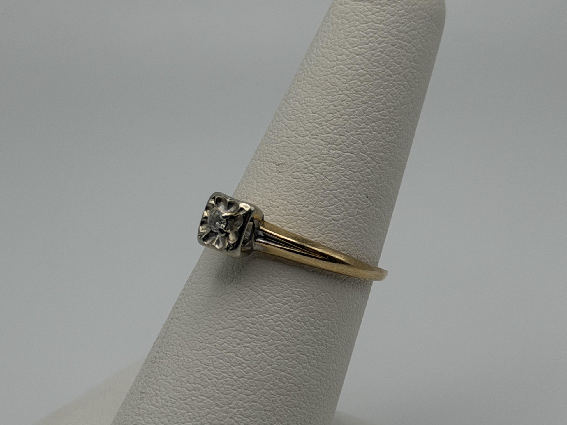 14k Yellow and White Gold Diamond Solitaire Wedding Ring. Engagement Ring