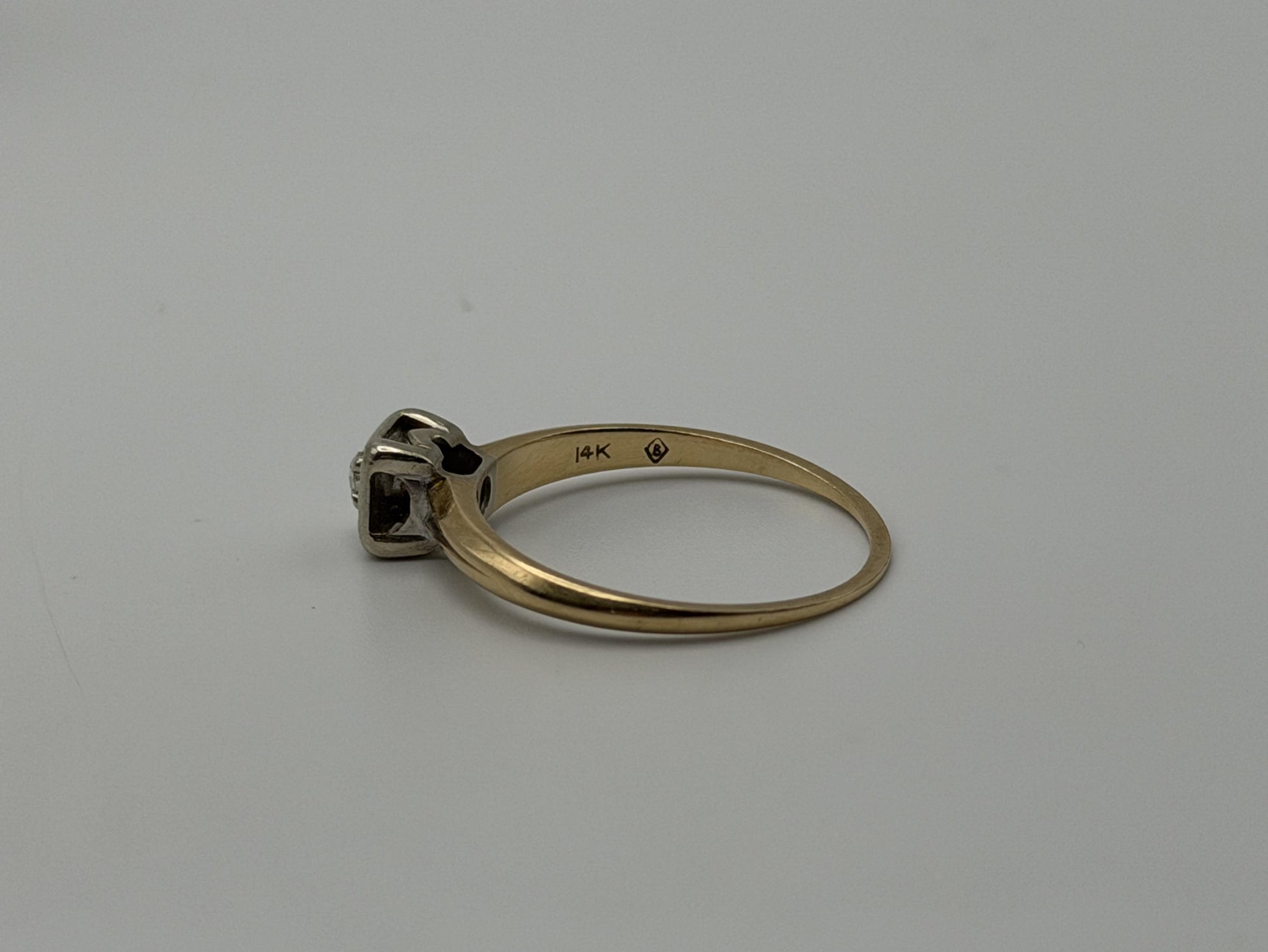 14k Yellow and White Gold Diamond Solitaire Wedding Ring. Engagement Ring