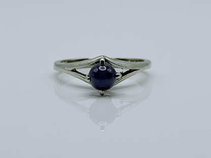 10k White Gold Blue Star Sapphire Solitare Cocktail Ring