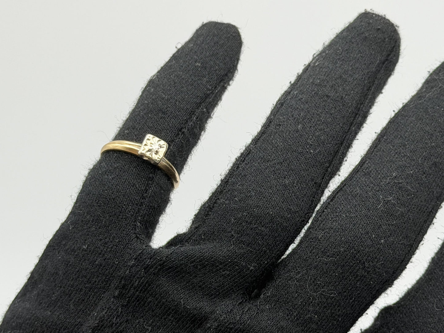 14k Yellow and White Gold Diamond Solitaire Wedding Ring. Engagement Ring