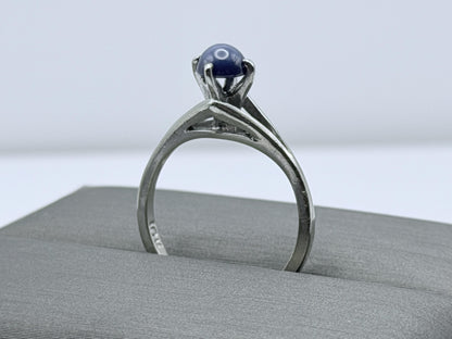 10k White Gold Blue Star Sapphire Solitare Cocktail Ring