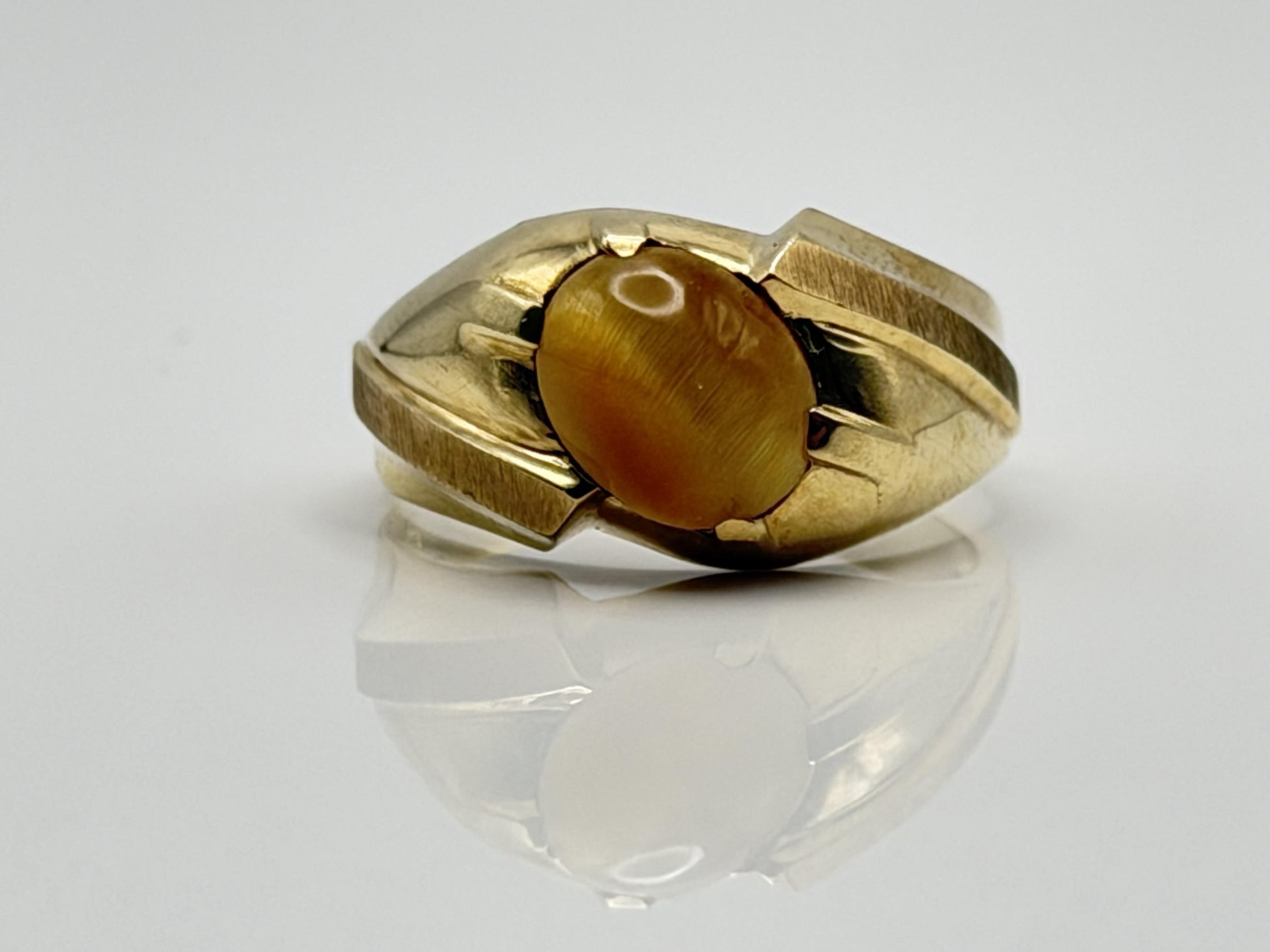 10k Yellow Gold Tiger Eye Statement Cocktail Ring.