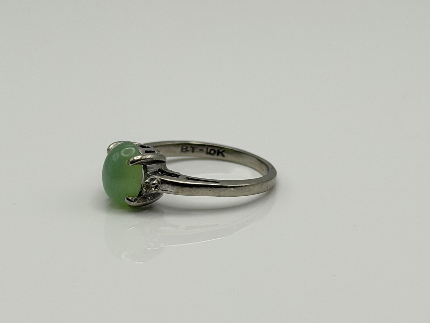 10K White Gold Green Sapphire Cabochon Ring Oval Ring Diamond Accents