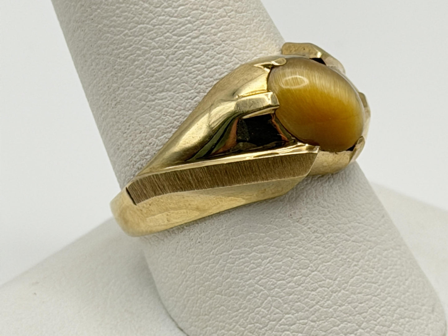10k Yellow Gold Tiger Eye Statement Cocktail Ring.