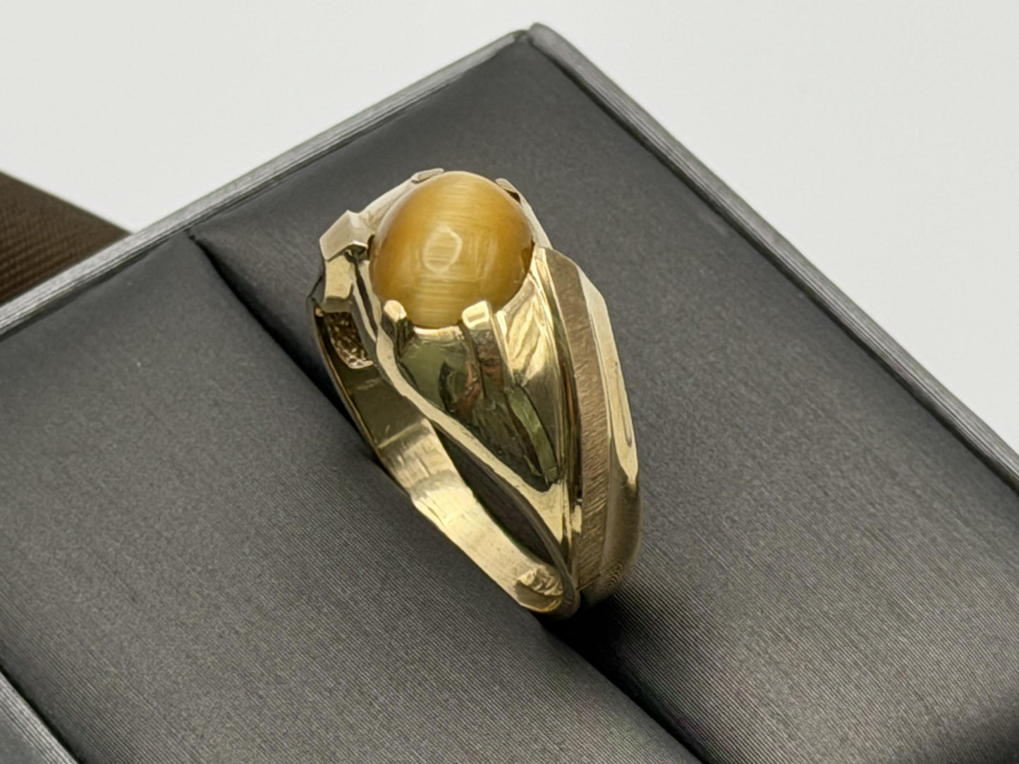10k Yellow Gold Tiger Eye Statement Cocktail Ring.