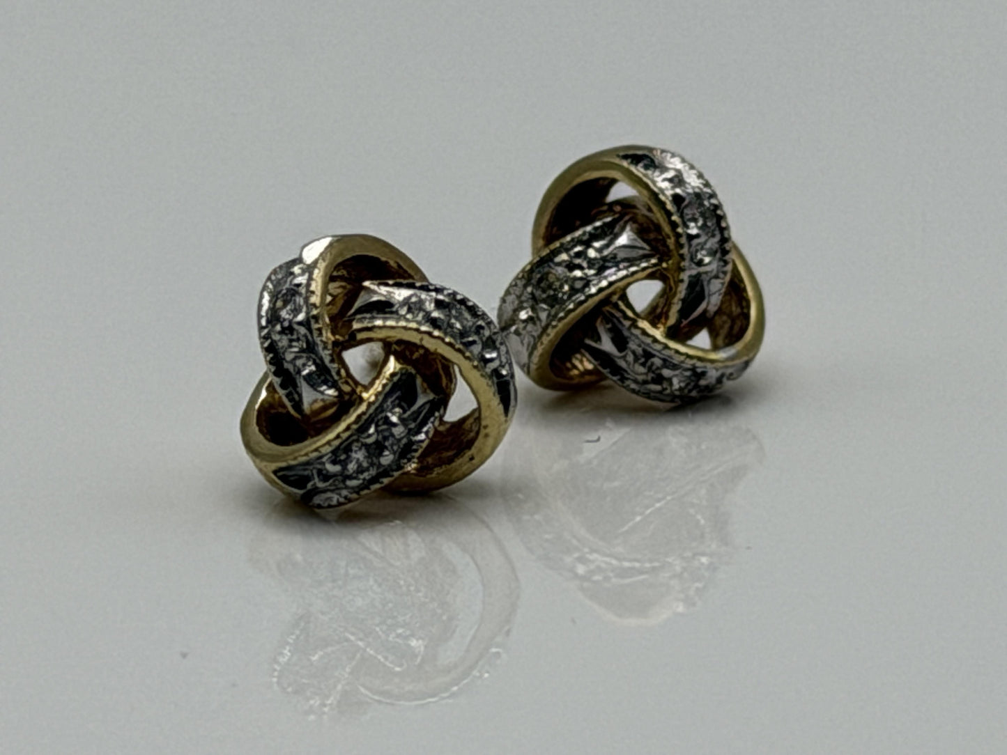 Italy 14K Gold Diamond Knot Stud Earrings Elegant Two-Tone Rope Design Jewelry