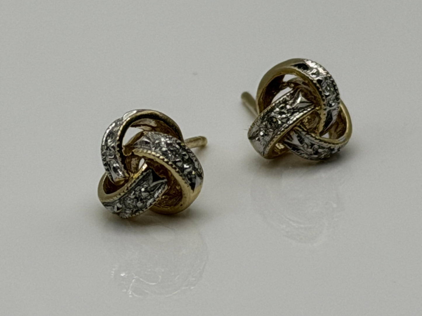 Italy 14K Gold Diamond Knot Stud Earrings Elegant Two-Tone Rope Design Jewelry