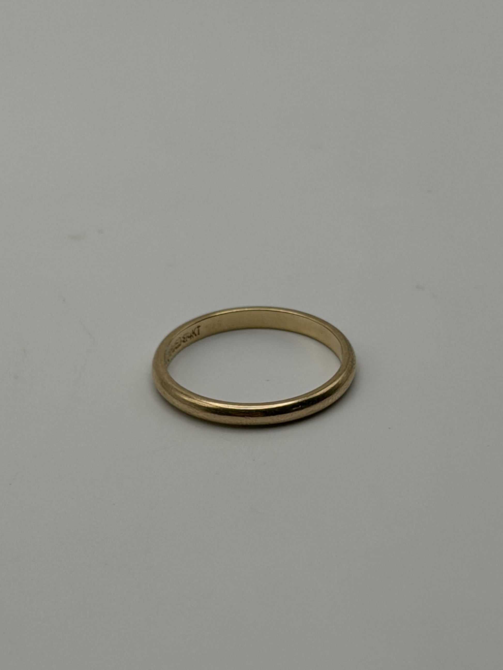 14k Yellow Gold Wedding Band Comfort Fit Wedding Ring. Anniversary Band.