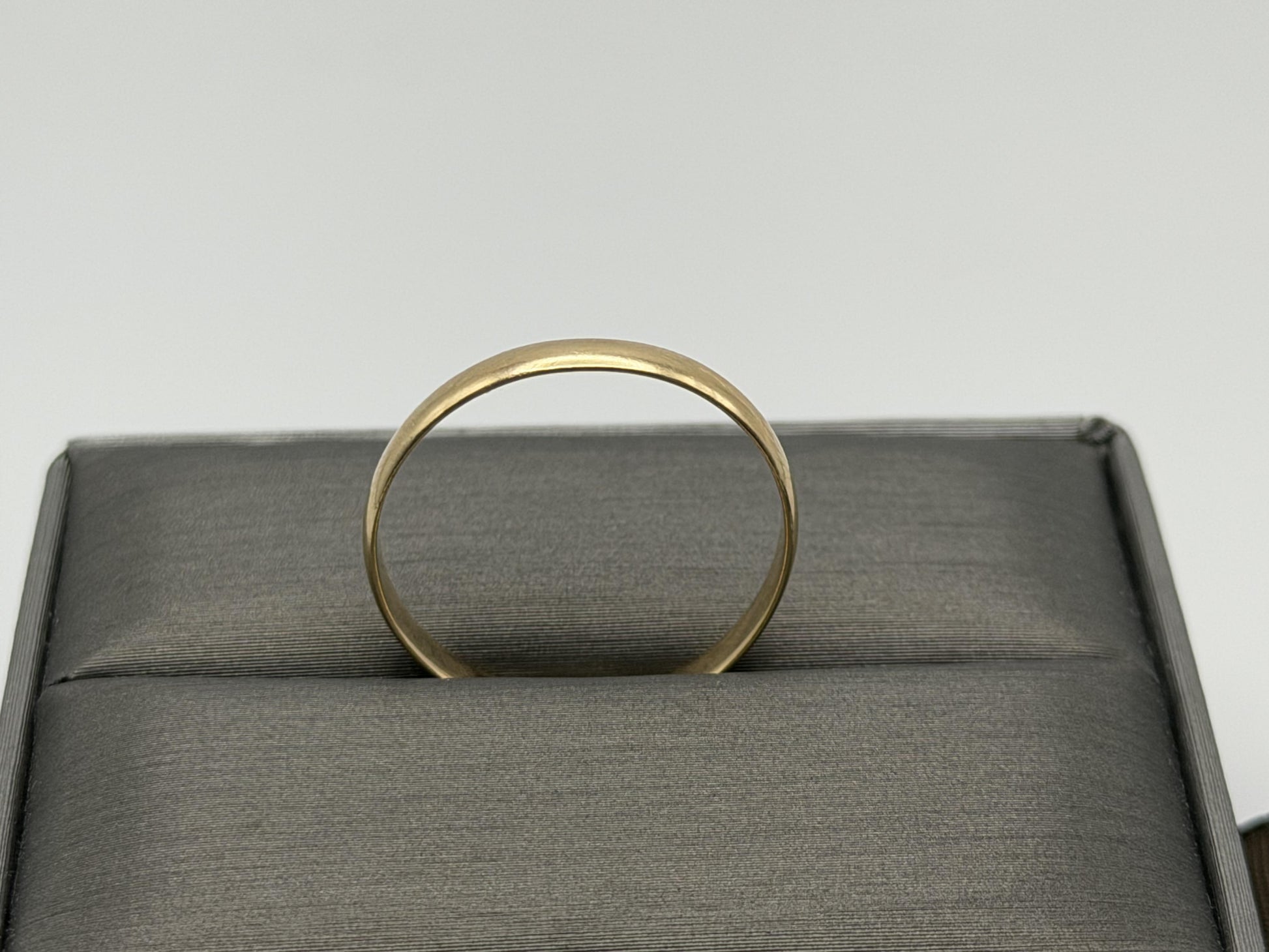 14k Yellow Gold 3mm Wedding Band Comfort Fit Wedding Ring. Anniversary Band.