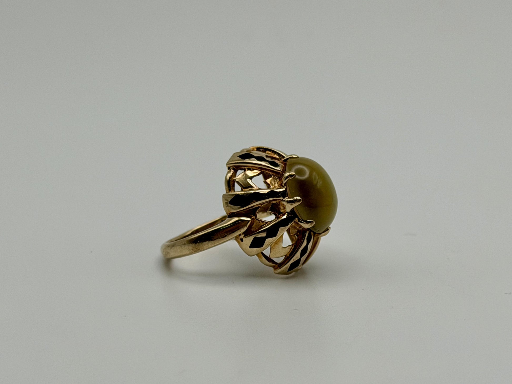 Vintage 10k Yellow Gold Cat's Eye Chrysoberyl Ring Oval Shape Dinner Ring