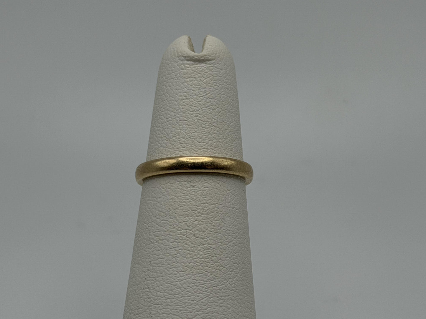 14k Yellow Gold Wedding Band Comfort Fit Wedding Ring. Anniversary Band.
