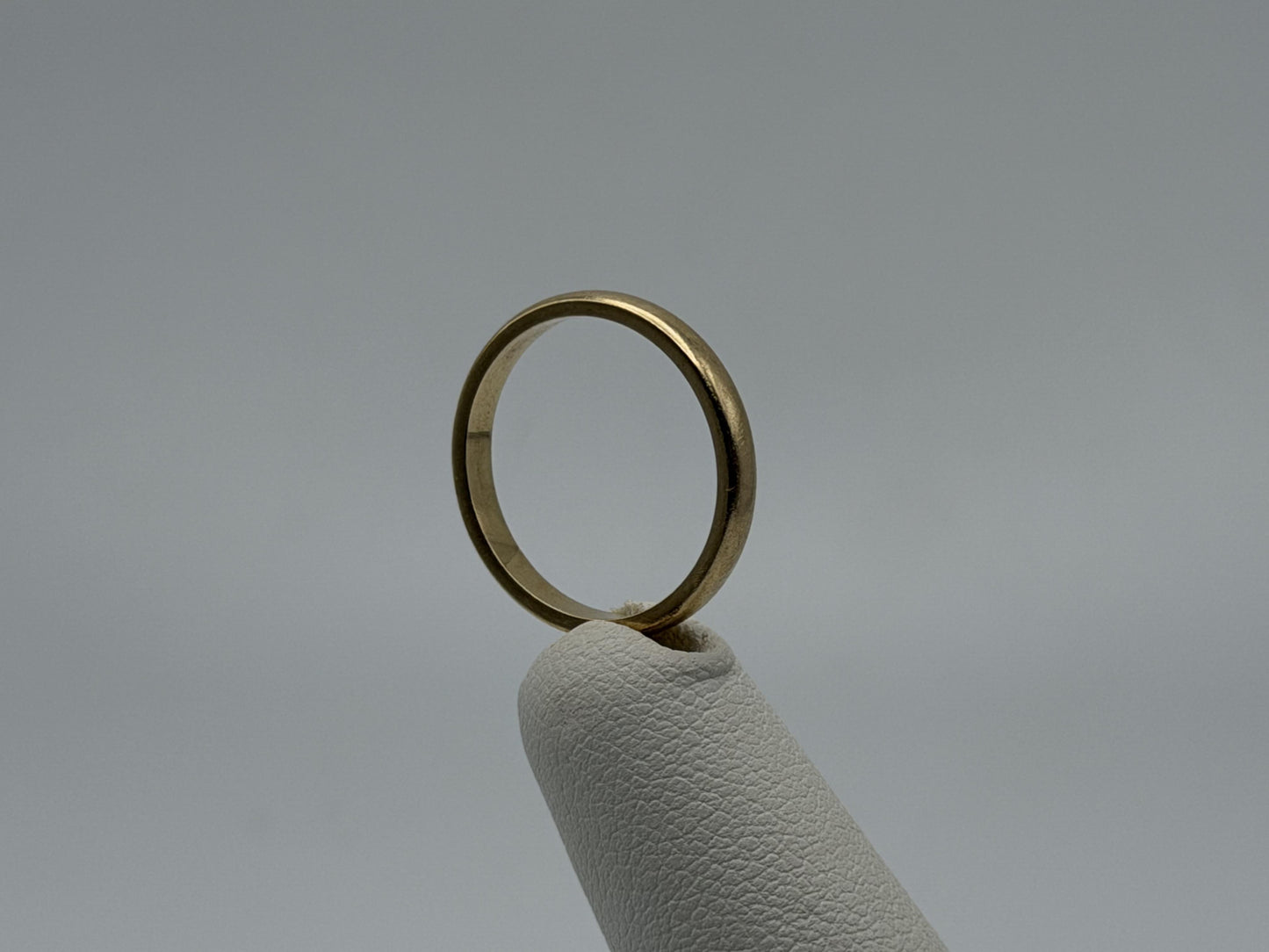 14k Yellow Gold Wedding Band Comfort Fit Wedding Ring. Anniversary Band.