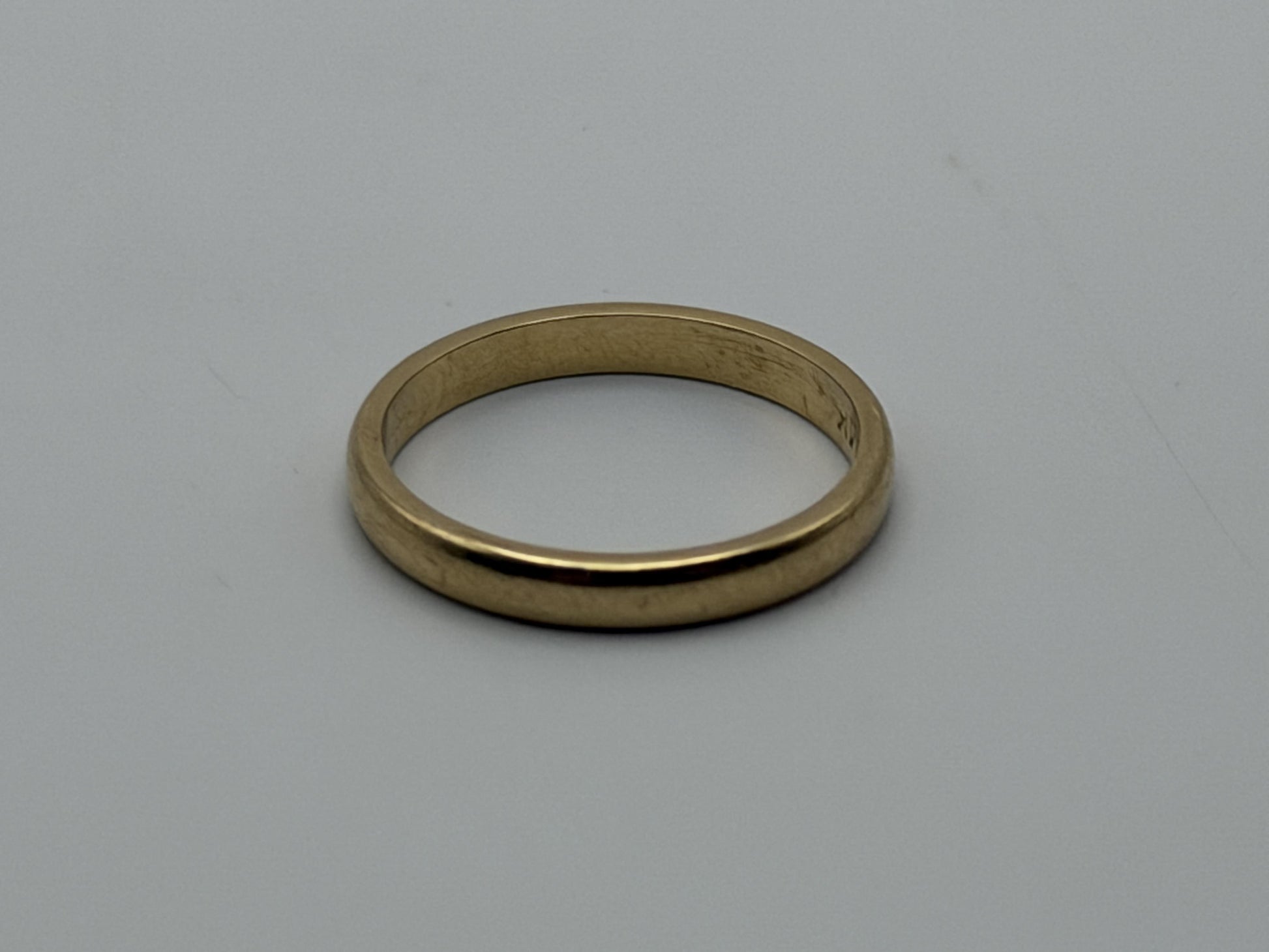 14k Yellow Gold Wedding Band Comfort Fit Wedding Ring. Anniversary Band.