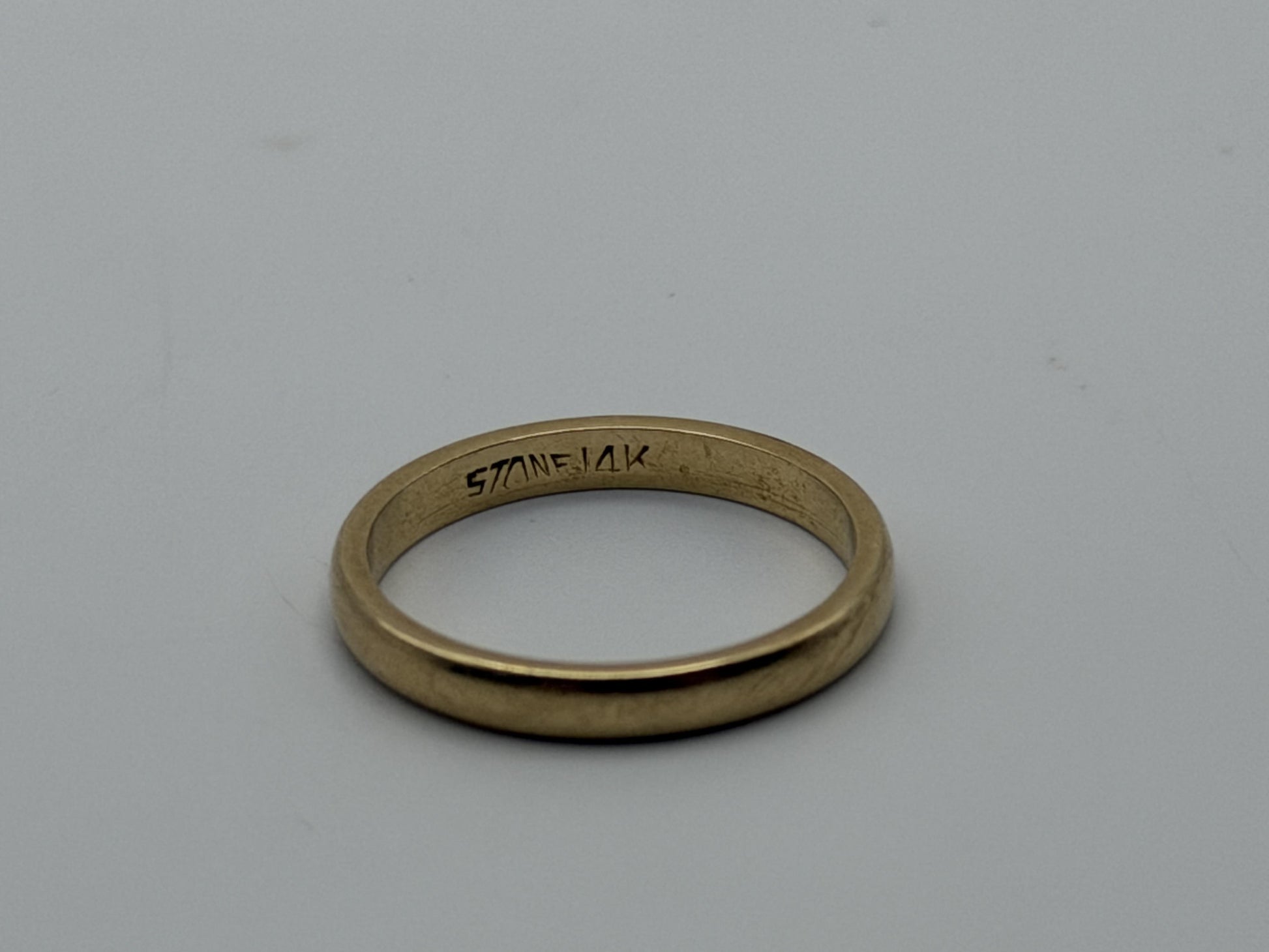 14k Yellow Gold Wedding Band Comfort Fit Wedding Ring. Anniversary Band.