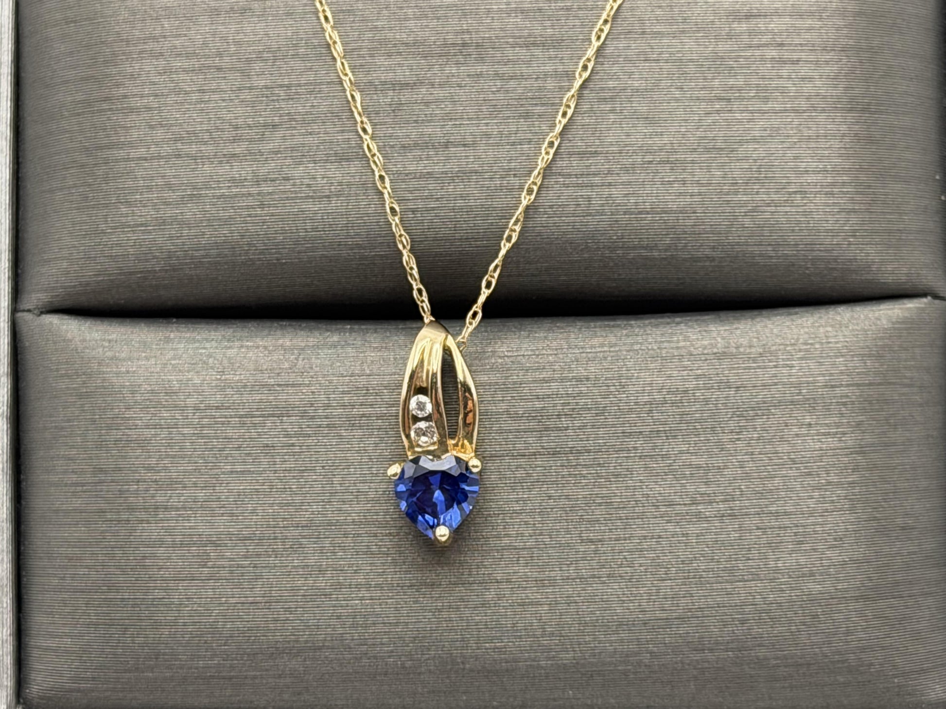 10k Gold Diamond & Blue Sapphire Heart Love Pendant 18" Chain Necklace