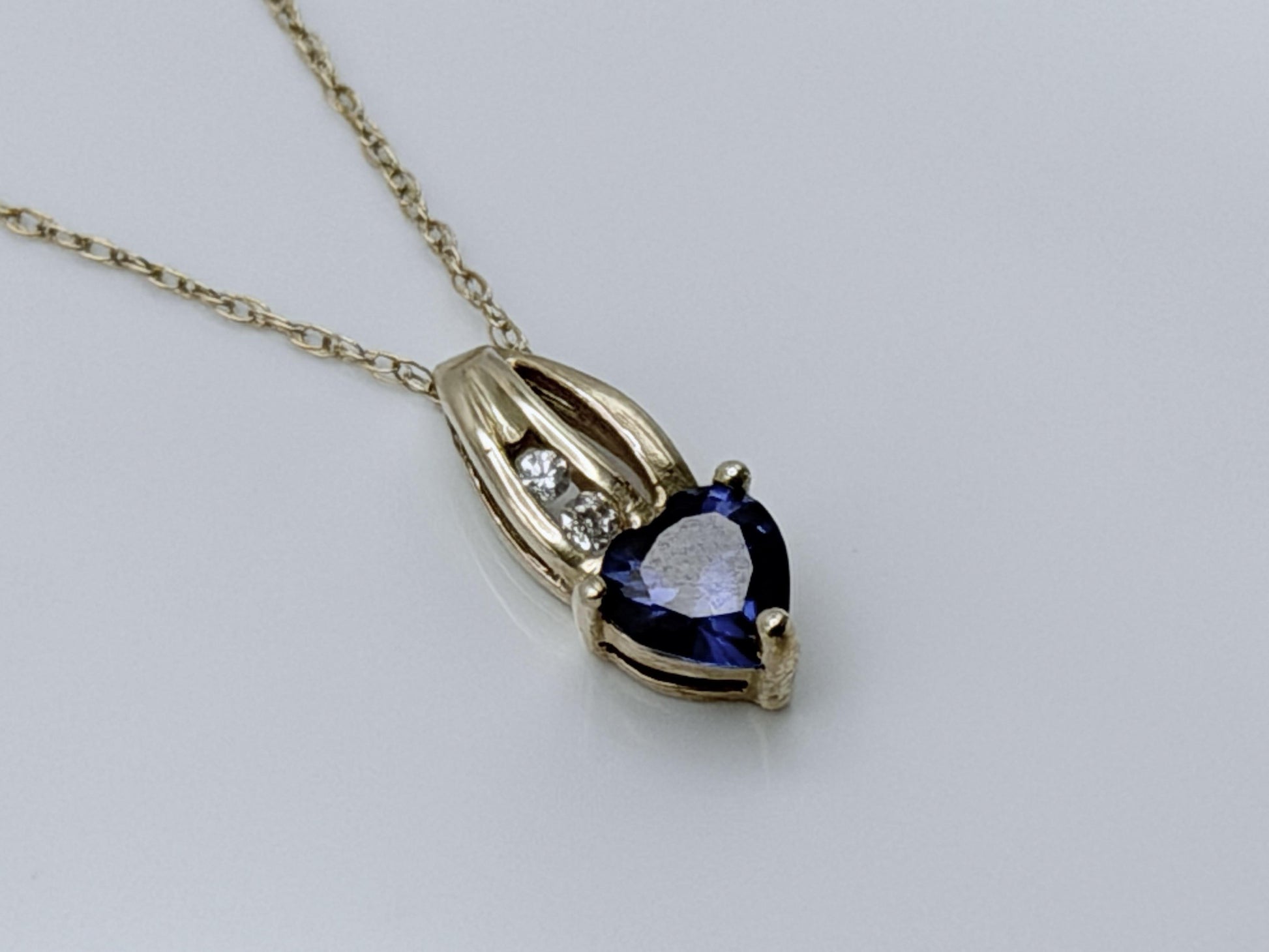 10k Gold Diamond & Blue Sapphire Heart Love Pendant 18" Chain Necklace