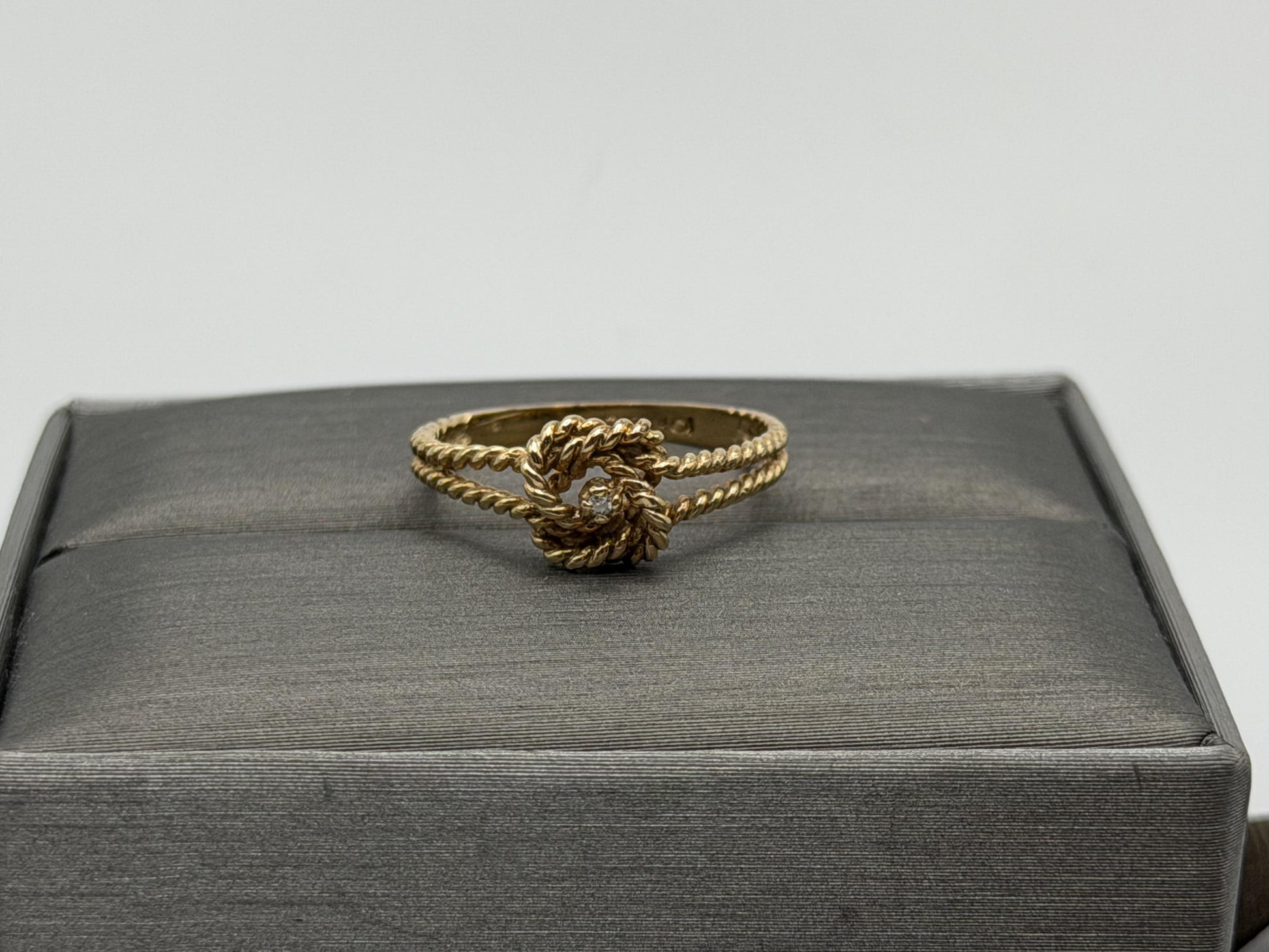 10k Yellow Gold Double Ring Cable Rope Knot Diamond Promise Ring.