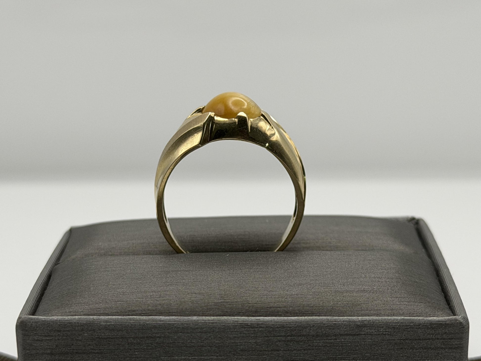 10k Yellow Gold Tiger Eye Statement Cocktail Ring.