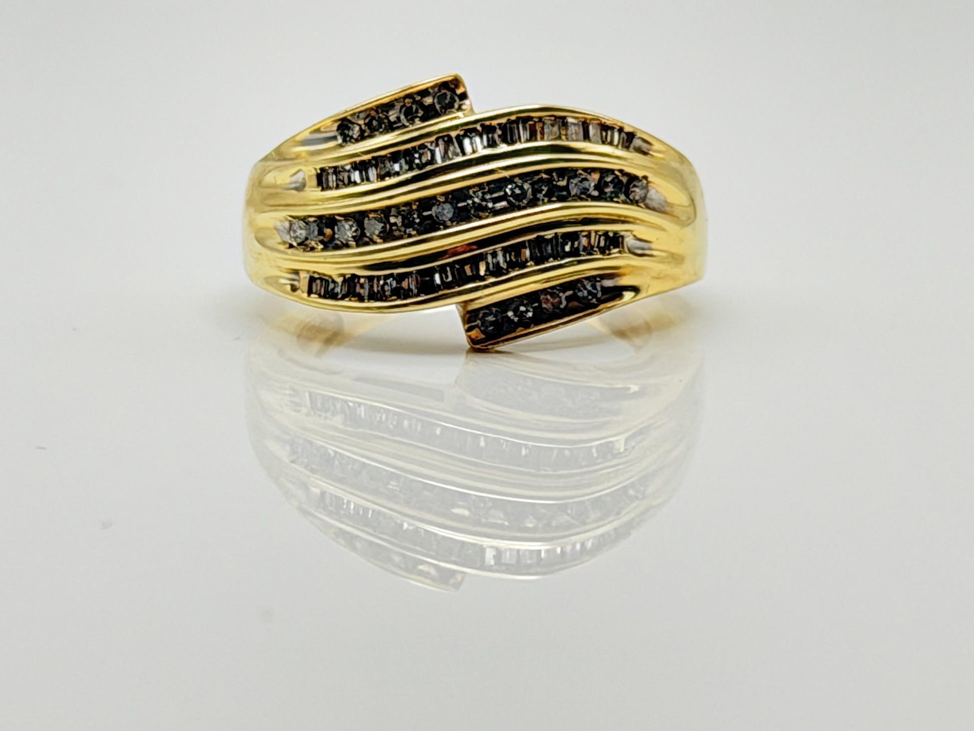 Vintage 10k Gold Diamond Cluster Cocktail Ring