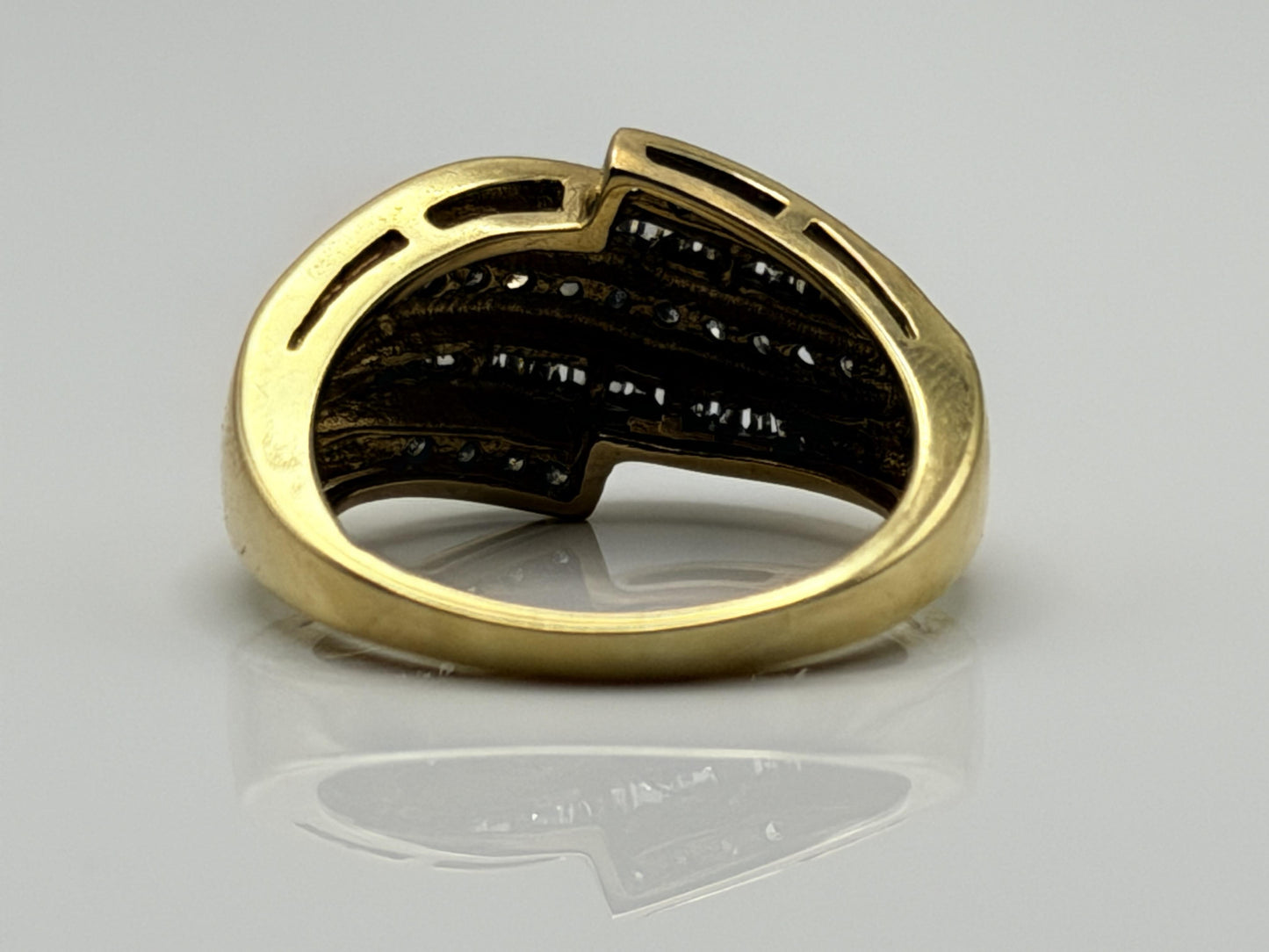 Vintage 10k Gold Diamond Cluster Cocktail Ring