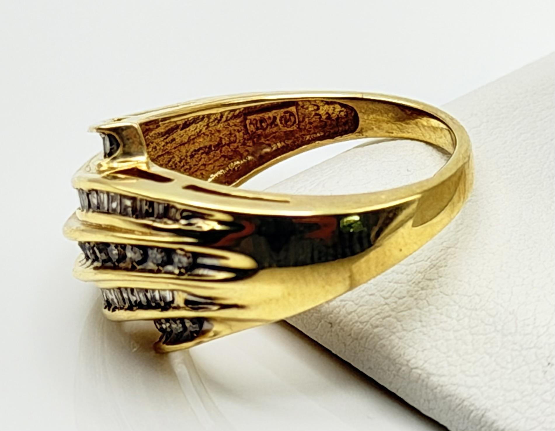 Vintage 10k Gold Diamond Cluster Cocktail Ring
