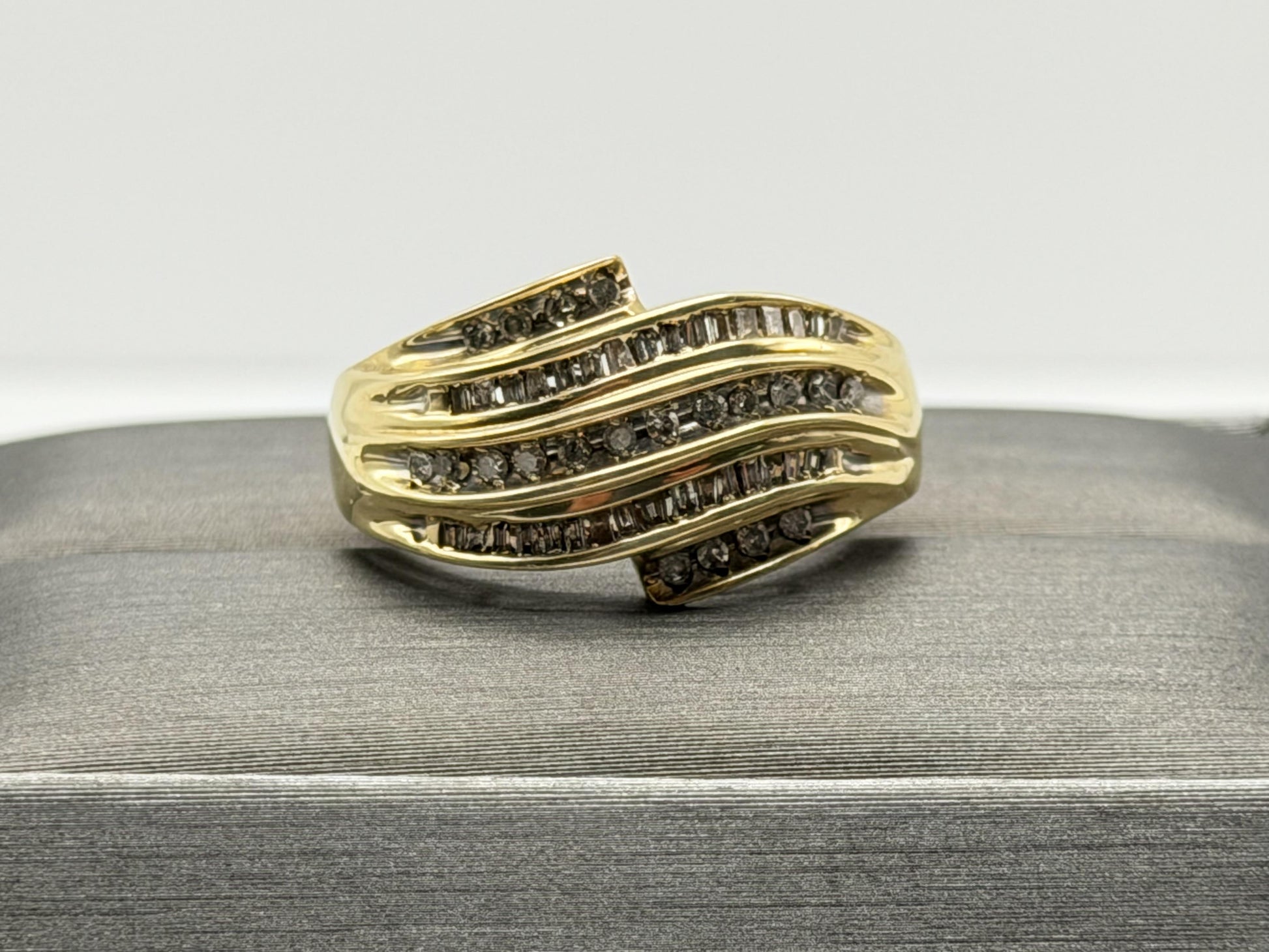 Vintage 10k Gold Diamond Cluster Cocktail Ring