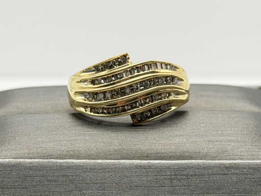 Vintage 10k Gold Diamond Cluster Cocktail Ring